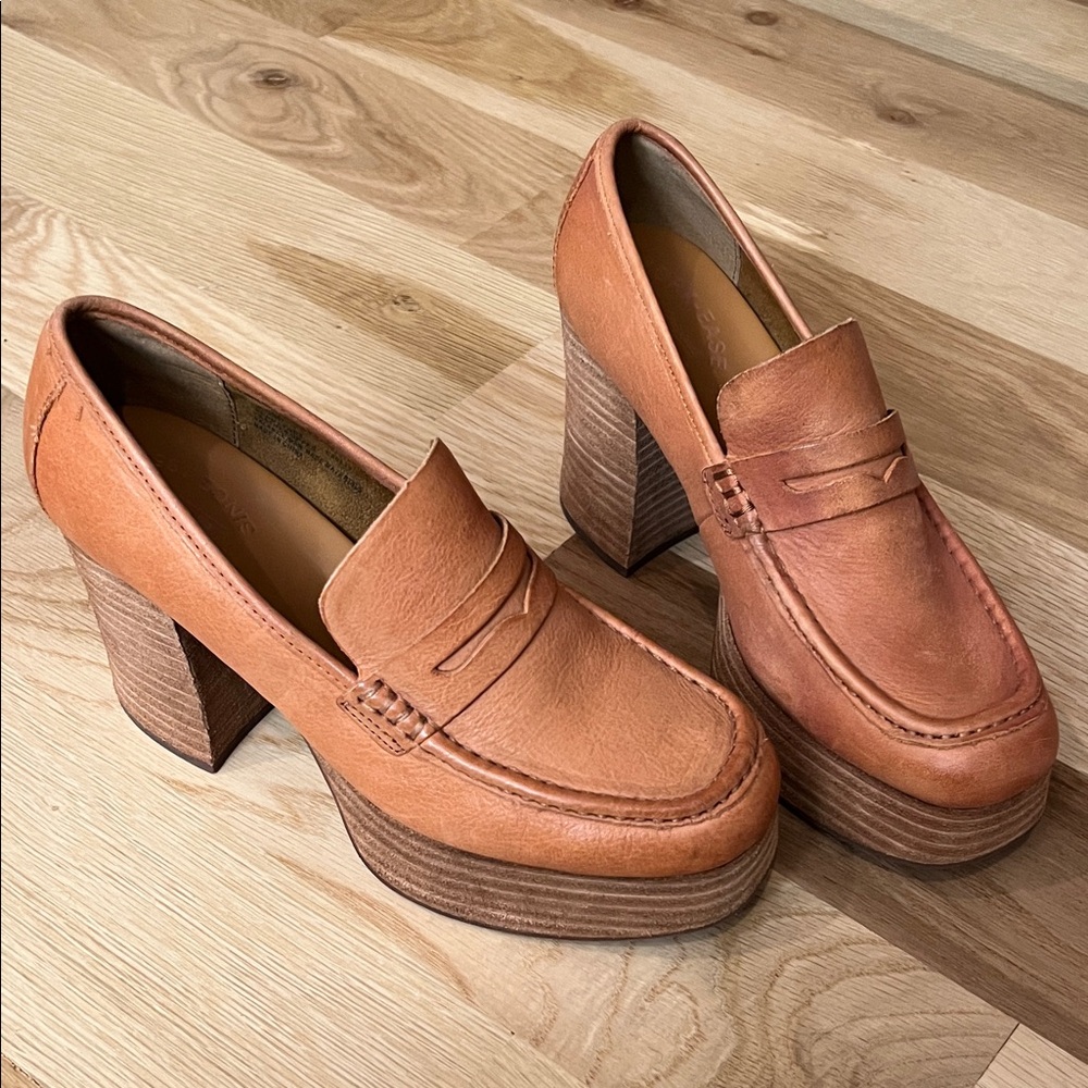 Kork-Ease Barbra Platform Tan Leather Penny Loafer Pump - Size 7.5